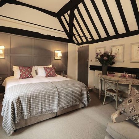 The Bull Hotel Fairford Extérieur photo