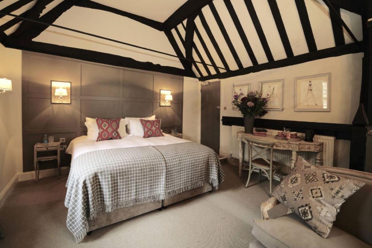 The Bull Hotel Fairford Extérieur photo