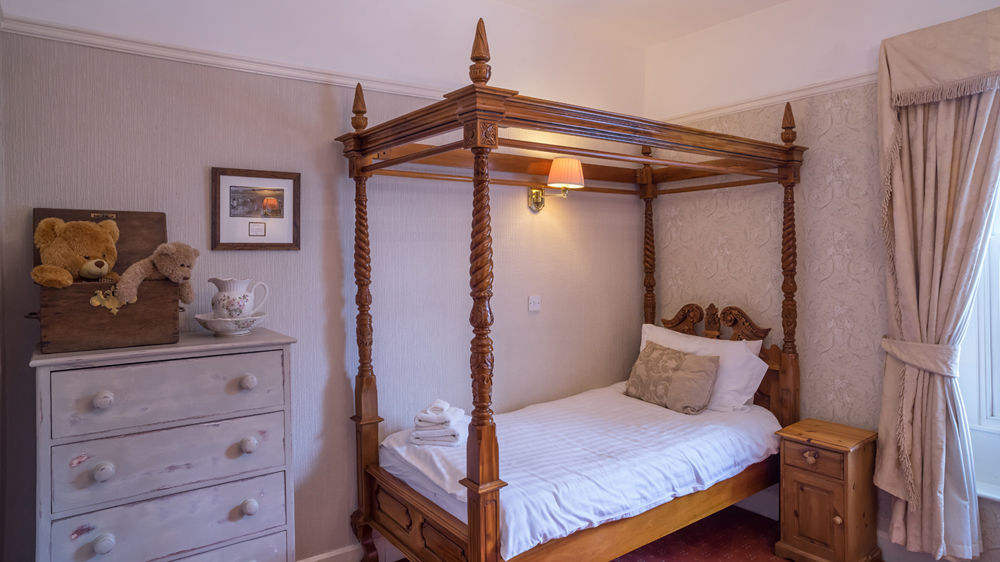 The Bull Hotel Fairford Extérieur photo