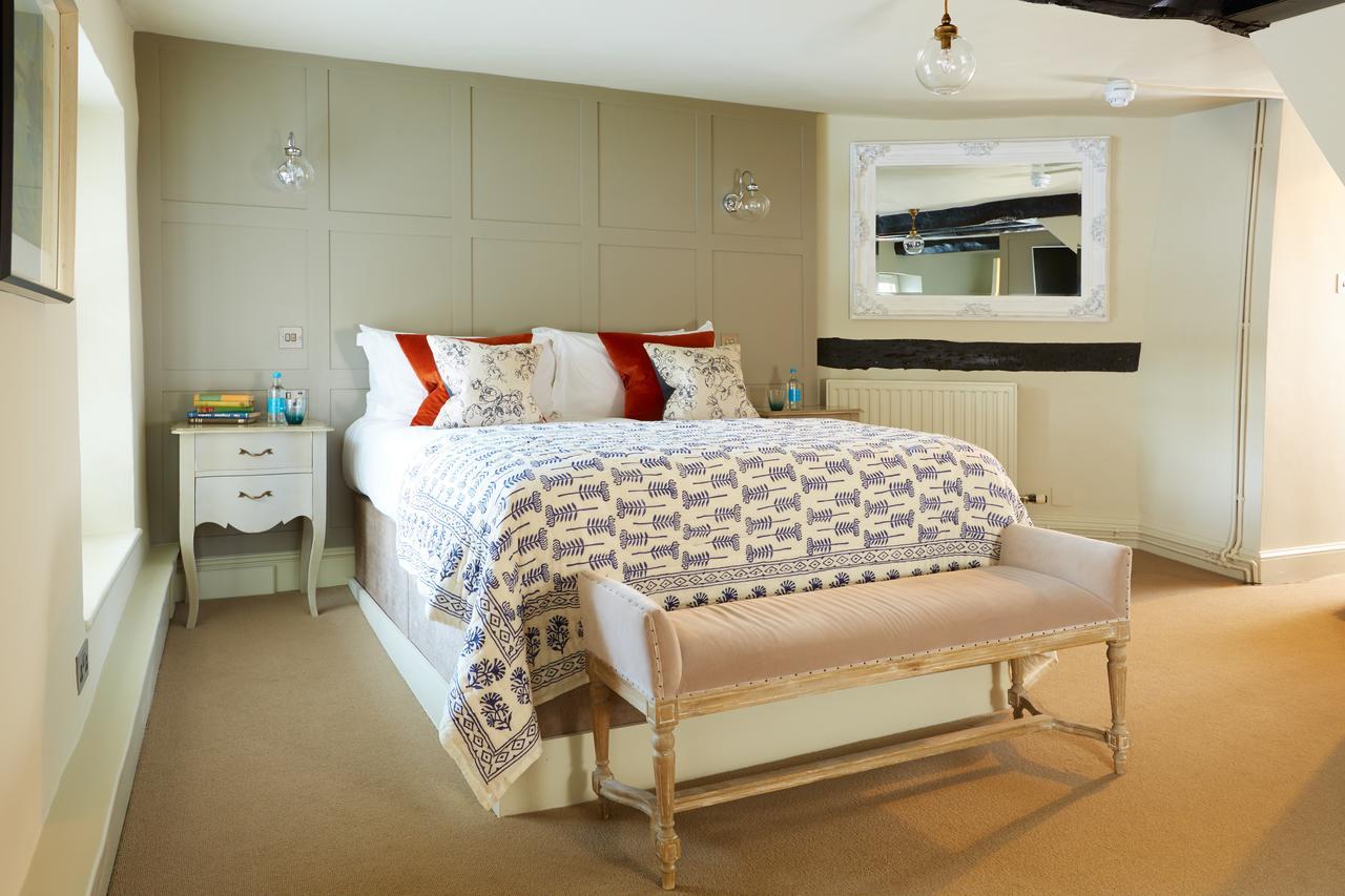 The Bull Hotel Fairford Extérieur photo